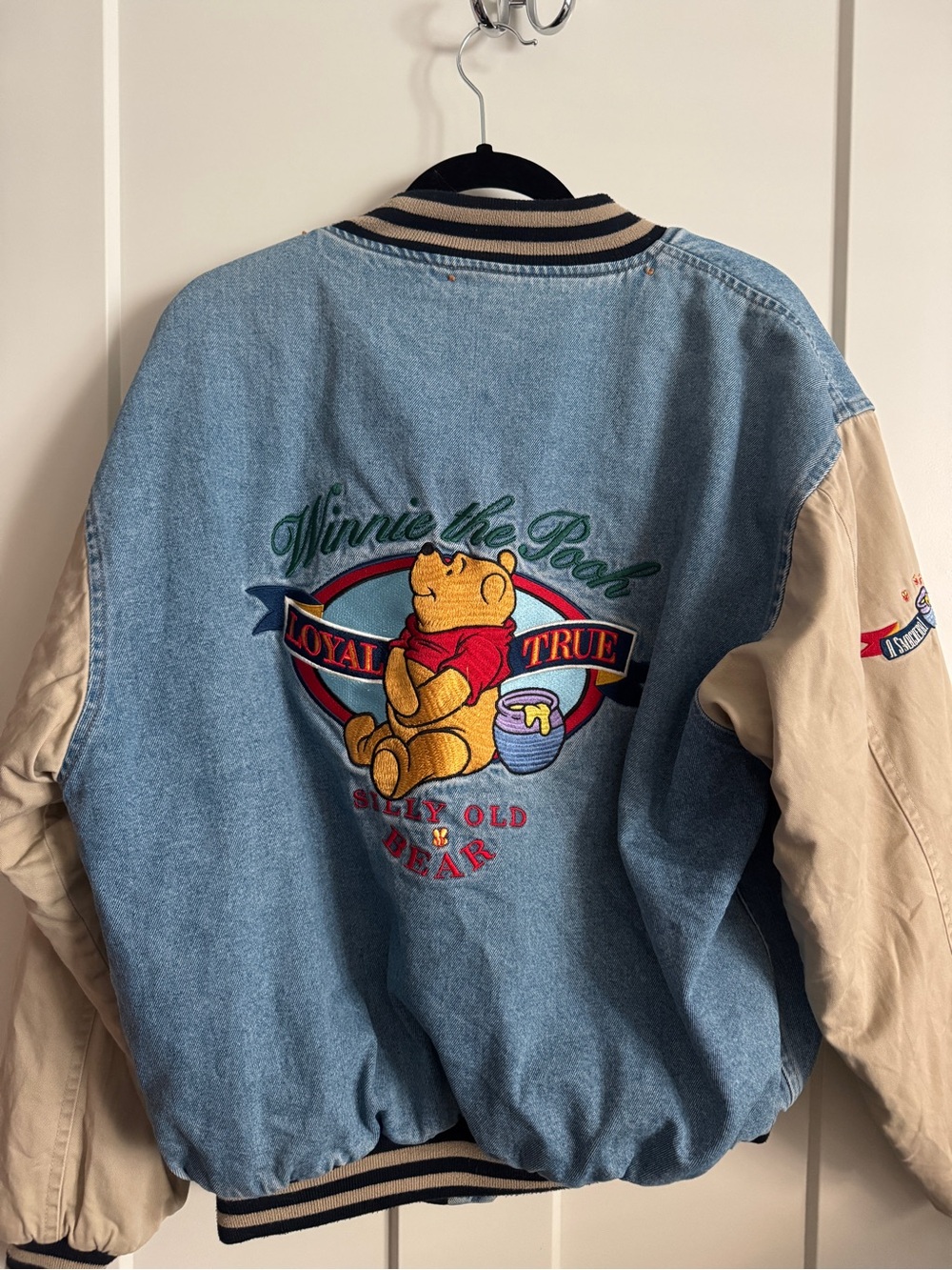 Vintage-Inspired Denim Bomber Jacket with Beige Sleeves - Picture 3 of 4
